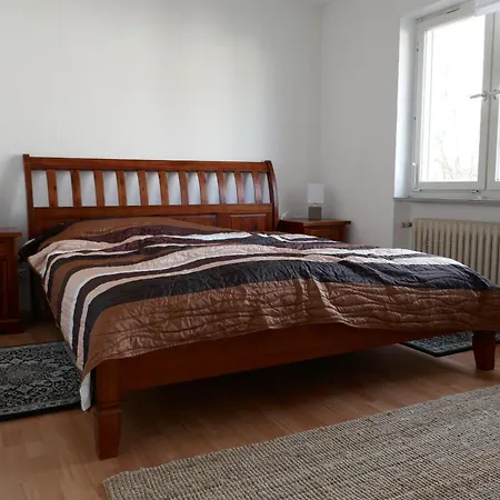 4-zi-wohnung Mit Grossem Balkon Und Blick Ins Grune Appartamento