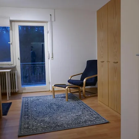 Appartamento 4-zi-wohnung Mit Grossem Balkon Und Blick Ins Grune *