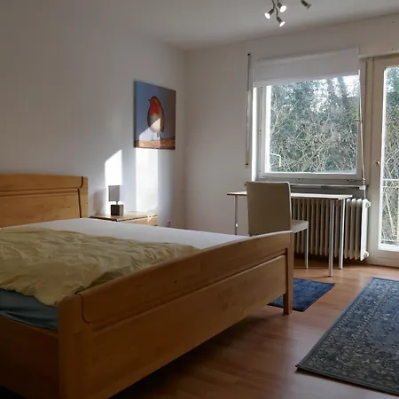 Appartamento 4-zi-wohnung Mit Grossem Balkon Und Blick Ins Grune *
