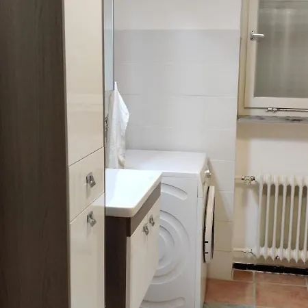 4-zi-wohnung Mit Grossem Balkon Und Blick Ins Grune Appartamento *
