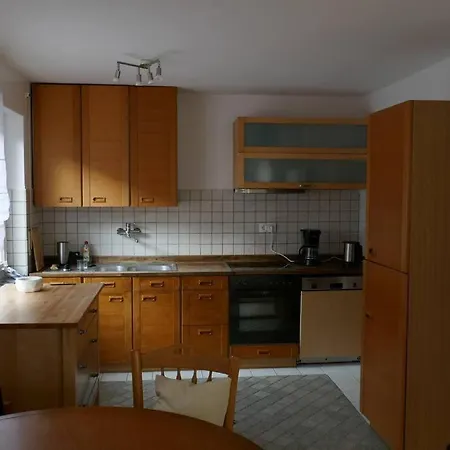 4-zi-wohnung Mit Grossem Balkon Und Blick Ins Grune Appartamento