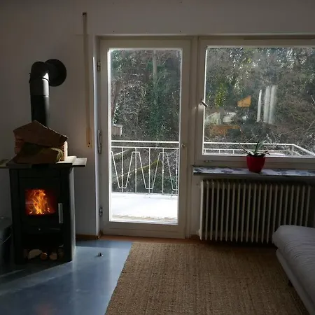 4-zi-wohnung Mit Grossem Balkon Und Blick Ins Grune *